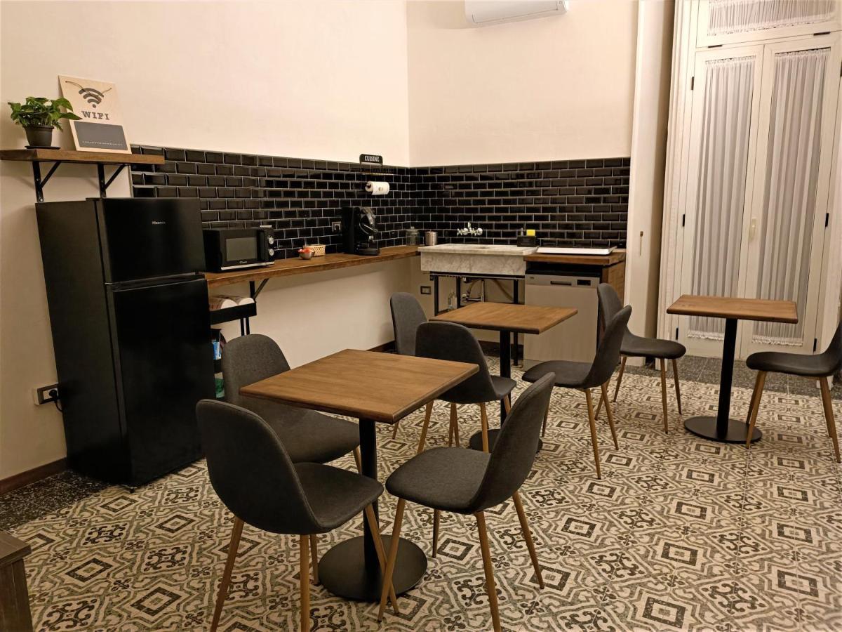 Gibus Bed & Breakfast Napoli Bagian luar foto